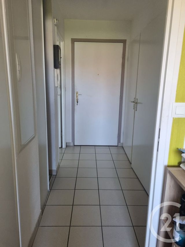 Appartement &agrave; louer - 2 pi&egrave;ces - 43,59 m2 - St Valery En Caux - 76 - HAUTE-NORMANDIE