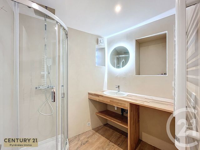 Appartement &agrave; vendre - 4 pi&egrave;ces - 75 m2 - Bagneres De Luchon - 31 - MIDI-PYRENEES