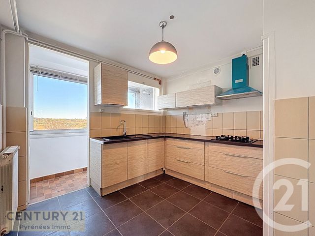 Appartement F4 &agrave; louer - 4 pi&egrave;ces - 91,30 m2 - St Gaudens - 31 - MIDI-PYRENEES