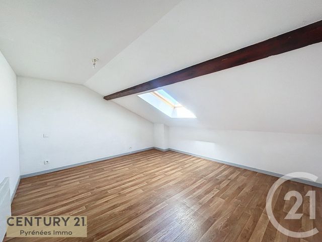 Appartement T3 à louer - 3 pièces - 47 m2 - Aspet - 31 - MIDI-PYRENEES