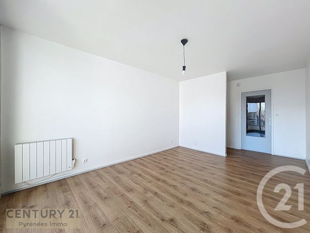 Appartement Studio &agrave; louer - 1 pi&egrave;ce - 23,82 m2 - St Gaudens - 31 - MIDI-PYRENEES
