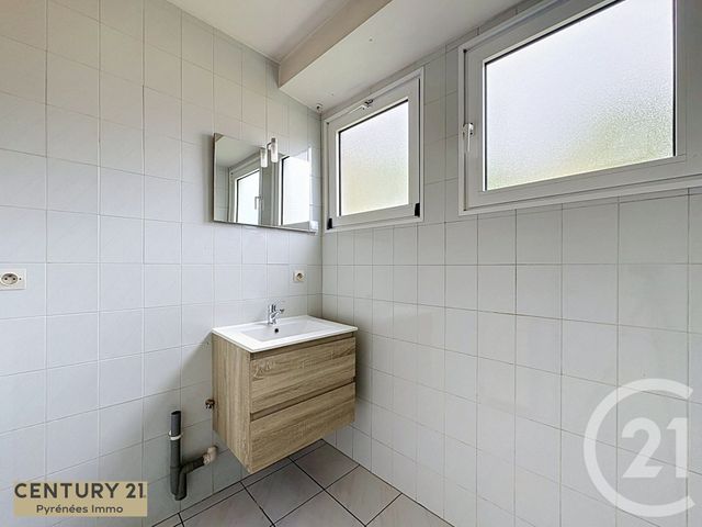 Appartement &agrave; louer - 3 pi&egrave;ces - 72,47 m2 - Montrejeau - 31 - MIDI-PYRENEES