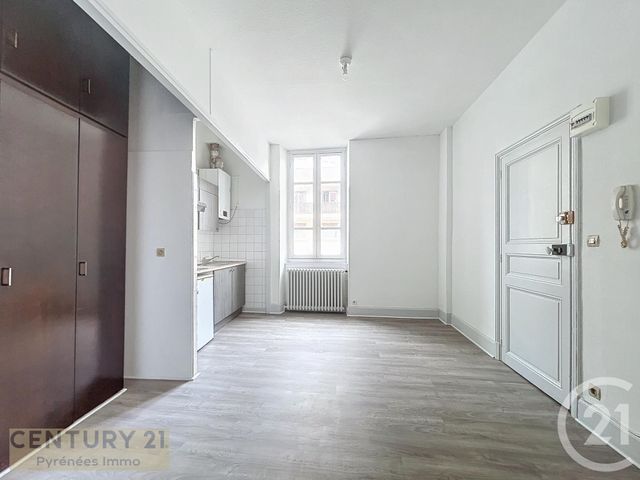 Appartement Studio &agrave; louer - 1 pi&egrave;ce - 25 m2 - St Gaudens - 31 - MIDI-PYRENEES