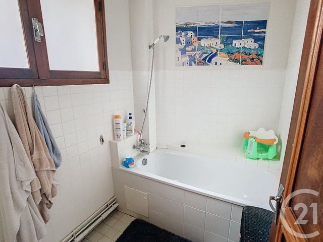 Appartement T3 &agrave; louer - 3 pi&egrave;ces - 57,58 m2 - St Lizier - 09 - MIDI-PYRENEES