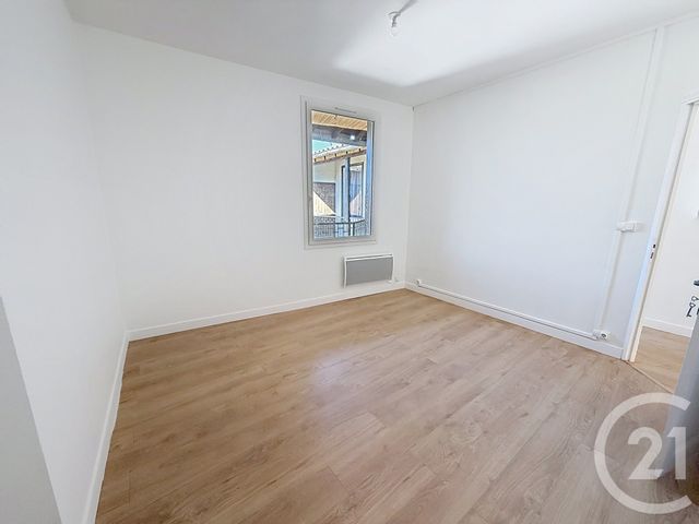 Appartement T3 &agrave; louer - 3 pi&egrave;ces - 75,03 m2 - Salies Du Salat - 31 - MIDI-PYRENEES