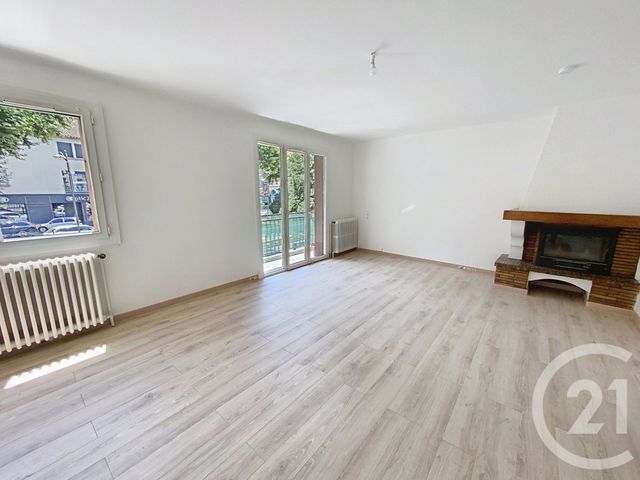 Appartement T5 &agrave; louer - 5 pi&egrave;ces - 108,09 m2 - St Girons - 09 - MIDI-PYRENEES