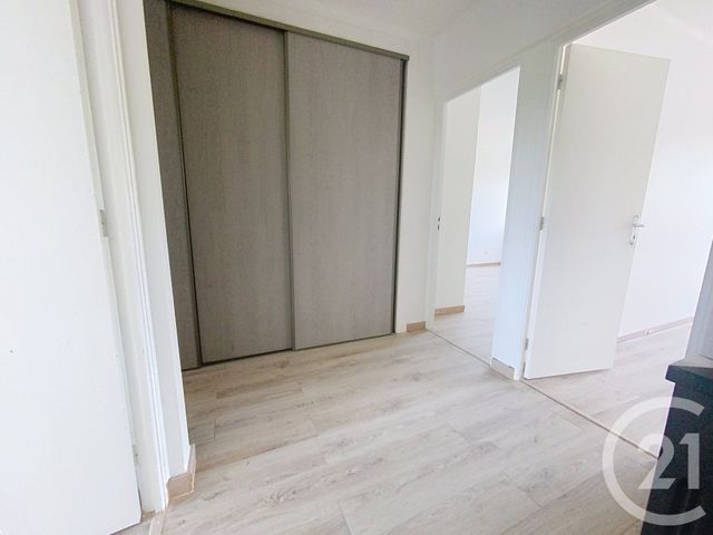 Appartement T5 &agrave; louer - 5 pi&egrave;ces - 108,09 m2 - St Girons - 09 - MIDI-PYRENEES