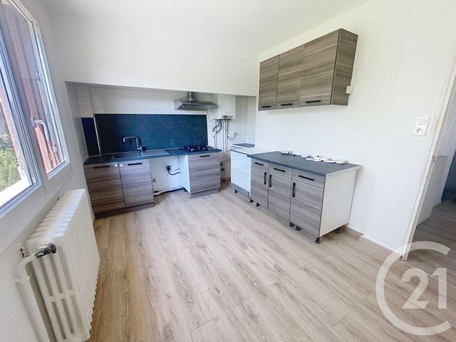 Appartement T5 &agrave; louer - 5 pi&egrave;ces - 108,09 m2 - St Girons - 09 - MIDI-PYRENEES