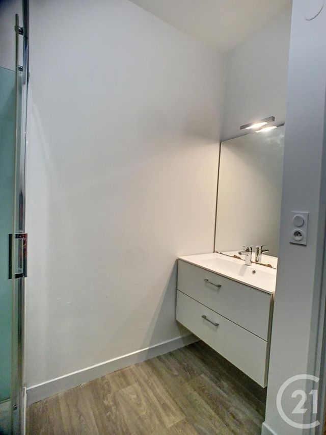 Appartement T2 &agrave; louer - 2 pi&egrave;ces - 49,40 m2 - Castillon En Couserans - 09 - MIDI-PYRENEES