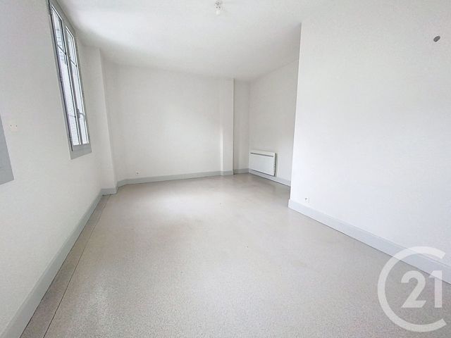 Appartement T2 &agrave; louer - 2 pi&egrave;ces - 49,40 m2 - Castillon En Couserans - 09 - MIDI-PYRENEES
