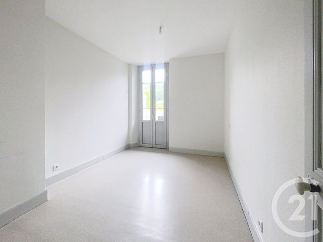 Appartement T2 &agrave; louer - 2 pi&egrave;ces - 49,40 m2 - Castillon En Couserans - 09 - MIDI-PYRENEES