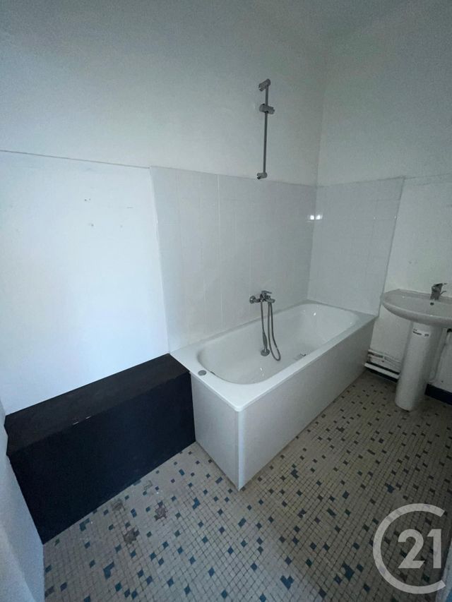 Appartement à louer - 3 pièces - 73 m2 - Boulogne Sur Mer - 62 - NORD-PAS-DE-CALAIS