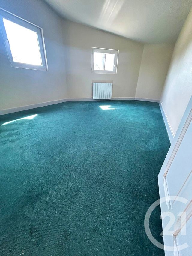 Appartement T3 à louer - 3 pièces - 92,49 m2 - Salies Du Salat - 31 - MIDI-PYRENEES