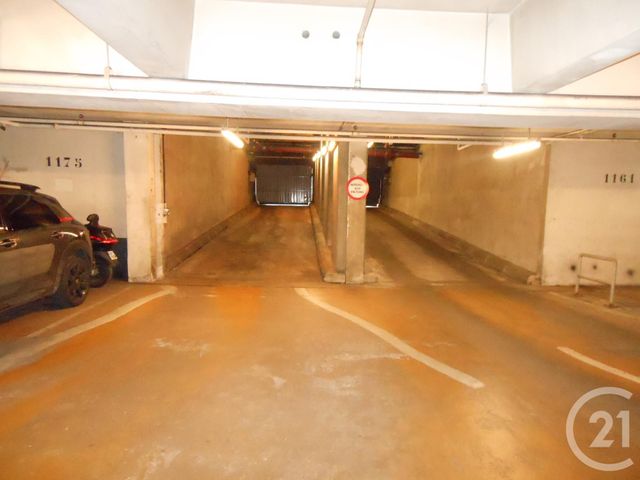 Parking &agrave; louer - 10 m2 - Paris - 75010 - ILE-DE-FRANCE