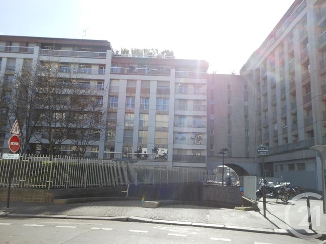 Parking &agrave; louer - 10 m2 - Paris - 75010 - ILE-DE-FRANCE