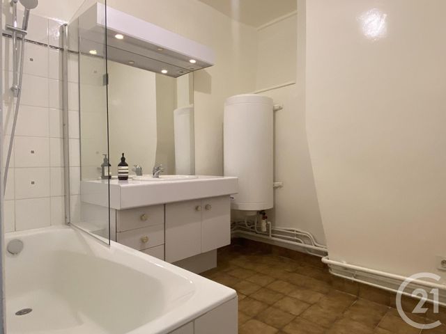 Appartement F2 à vendre - 2 pièces - 52,92 m2 - Paris - 75010 - ILE-DE-FRANCE