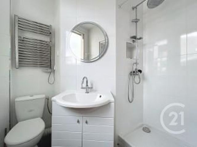 Appartement F1 &agrave; louer - 1 pi&egrave;ce - 24,61 m2 - Paris - 75010 - ILE-DE-FRANCE