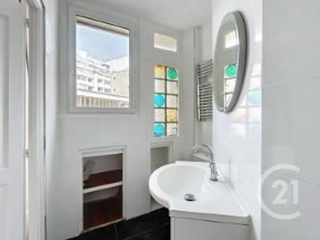 Appartement F1 &agrave; louer - 1 pi&egrave;ce - 24,61 m2 - Paris - 75010 - ILE-DE-FRANCE