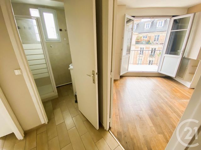Appartement F1 &agrave; louer - 1 pi&egrave;ce - 29,64 m2 - Paris - 75010 - ILE-DE-FRANCE