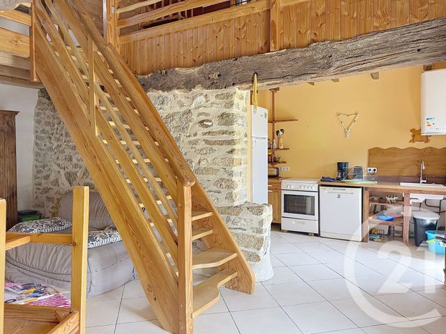 Maison à louer ST JEAN LA POTERIE