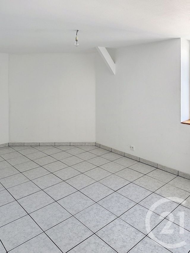 Appartement T3 à louer - 3 pièces - 88,23 m2 - Plesse - 44 - PAYS-DE-LOIRE