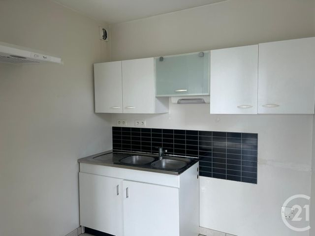 Appartement T3 &agrave; louer - 4 pi&egrave;ces - 70,10 m2 - Redon - 35 - BRETAGNE