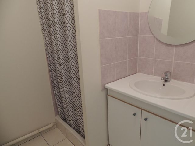 Appartement F3 &agrave; louer - 4 pi&egrave;ces - 70,10 m2 - Redon - 35 - BRETAGNE