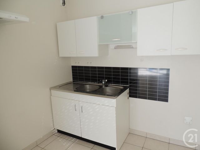 Appartement F3 &agrave; louer - 4 pi&egrave;ces - 70,10 m2 - Redon - 35 - BRETAGNE