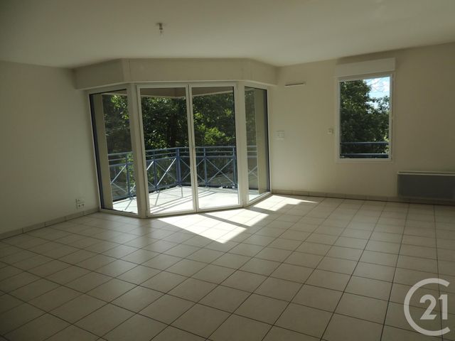 Appartement F3 &agrave; louer - 4 pi&egrave;ces - 70,10 m2 - Redon - 35 - BRETAGNE
