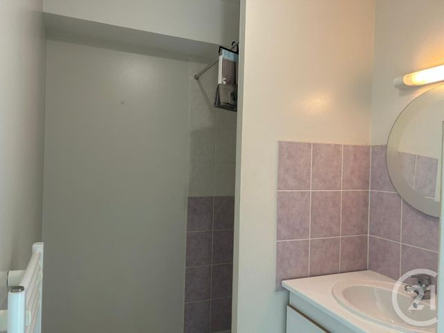 Appartement T3 &agrave; louer - 4 pi&egrave;ces - 70,10 m2 - Redon - 35 - BRETAGNE