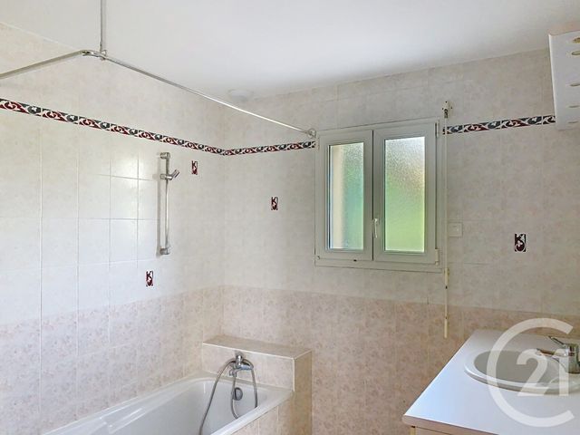 Maison &agrave; louer - 5 pi&egrave;ces - 126,06 m2 - Redon - 35 - BRETAGNE