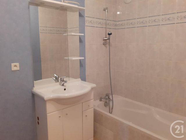 Appartement F3 &agrave; louer - 3 pi&egrave;ces - 72,45 m2 - Allaire - 56 - BRETAGNE