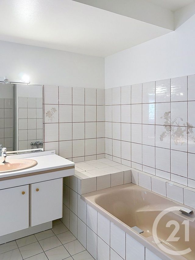 Maison &agrave; louer - 5 pi&egrave;ces - 121,19 m2 - St Martin Sur Oust - 56 - BRETAGNE