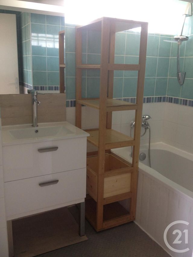 Appartement T3 &agrave; louer - 3 pi&egrave;ces - 46,65 m2 - Avessac - 44 - PAYS-DE-LOIRE