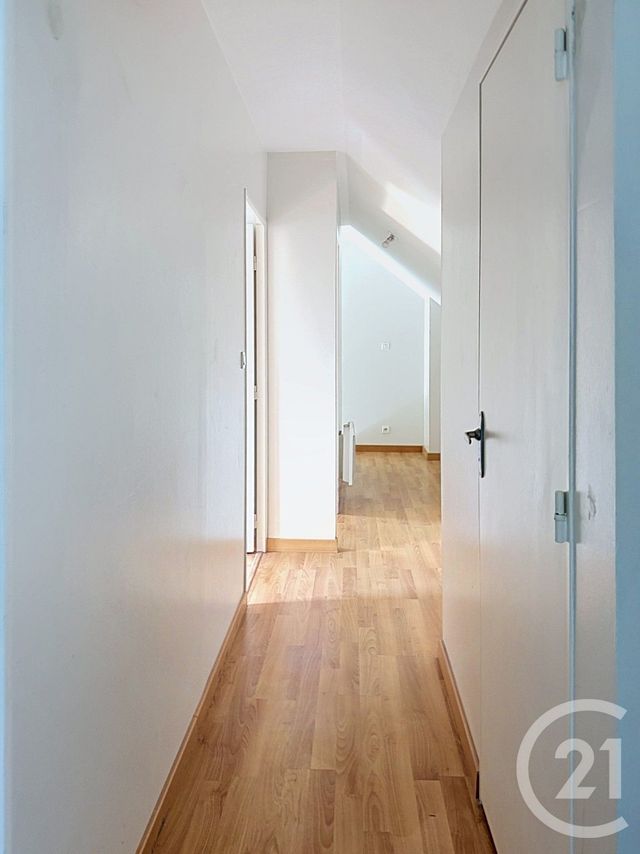 Appartement Duplex &agrave; louer - 5 pi&egrave;ces - 81,86 m2 - Redon - 35 - BRETAGNE