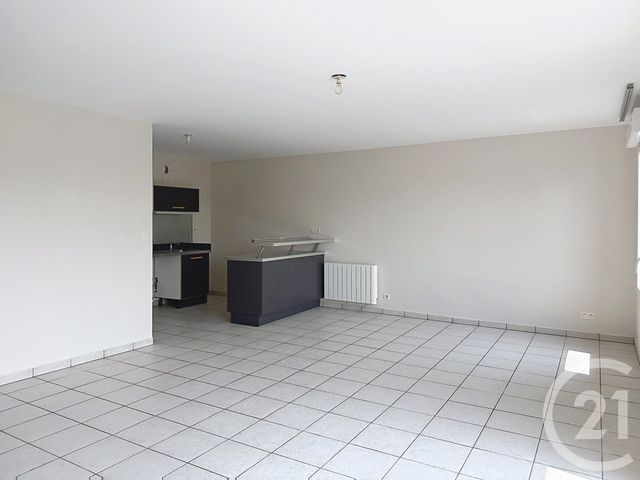 Appartement Duplex &agrave; louer - 5 pi&egrave;ces - 81,86 m2 - Redon - 35 - BRETAGNE