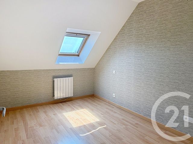 Appartement Duplex &agrave; louer - 5 pi&egrave;ces - 81,86 m2 - Redon - 35 - BRETAGNE