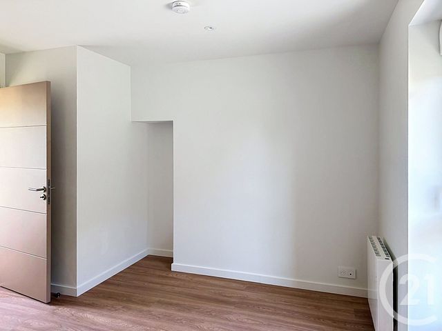 Appartement Duplex &agrave; louer - 2 pi&egrave;ces - 30,20 m2 - Sixt Sur Aff - 35 - BRETAGNE