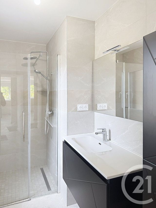 Maison &agrave; louer - 4 pi&egrave;ces - 107,85 m2 - Ste Marie - 35 - BRETAGNE