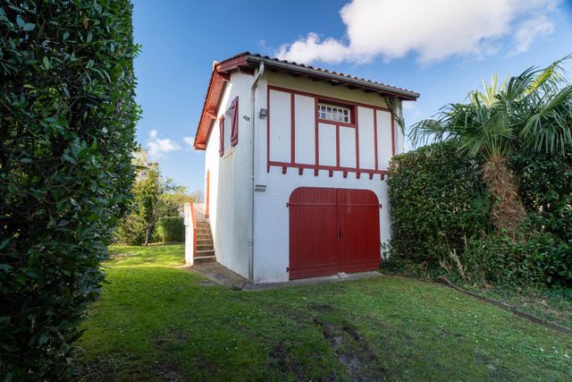 Maison &agrave; vendre - 8 pi&egrave;ces - 204,52 m2 - Bayonne - 64 - AQUITAINE