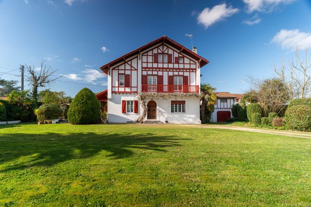 Maison &agrave; vendre - 8 pi&egrave;ces - 204,52 m2 - Bayonne - 64 - AQUITAINE