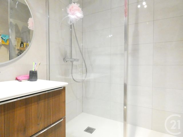 Appartement F4 à vendre - 4 pièces - 87,47 m2 - Paris - 75019 - ILE-DE-FRANCE