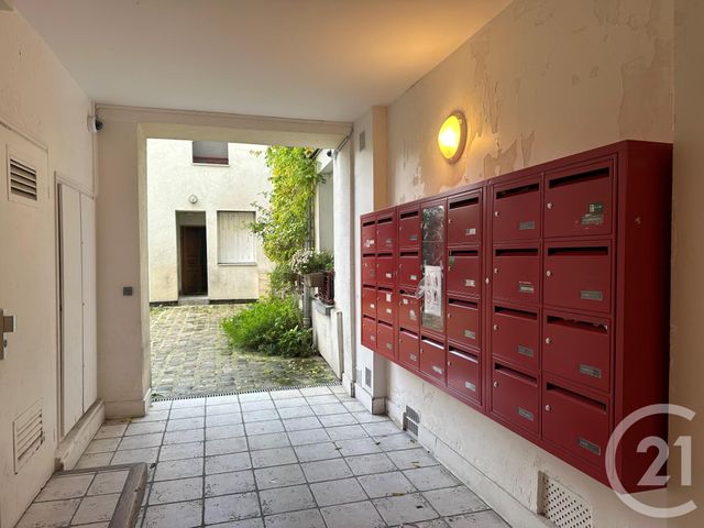 Appartement F2 à vendre - 2 pièces - 26,10 m2 - Pantin - 93 - ILE-DE-FRANCE