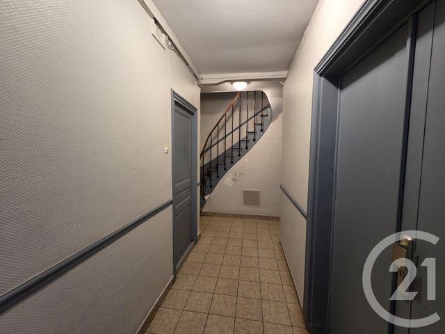 Appartement Studio &agrave; louer - 1 pi&egrave;ce - 28,67 m2 - Paris - 75019 - ILE-DE-FRANCE