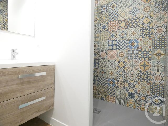 Appartement F3 &agrave; louer - 3 pi&egrave;ces - 70,39 m2 - Paris - 75019 - ILE-DE-FRANCE