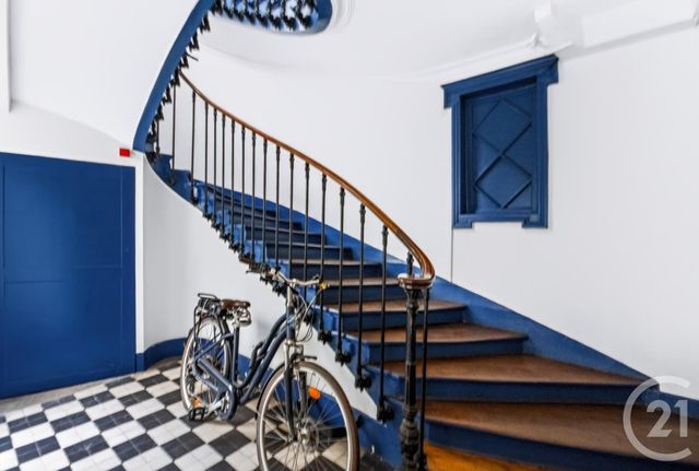 Appartement F7 &agrave; vendre - 7 pi&egrave;ces - 132,08 m2 - Paris - 75010 - ILE-DE-FRANCE
