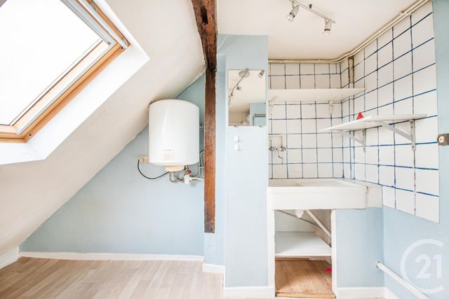 Chambre à vendre - 1 pièce - 4,70 m2 - Paris - 75010 - ILE-DE-FRANCE