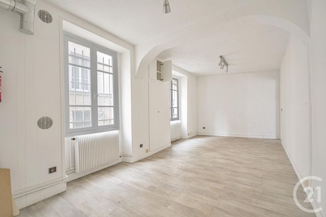 Appartement F4 à vendre - 4 pièces - 73,28 m2 - Paris - 75010 - ILE-DE-FRANCE
