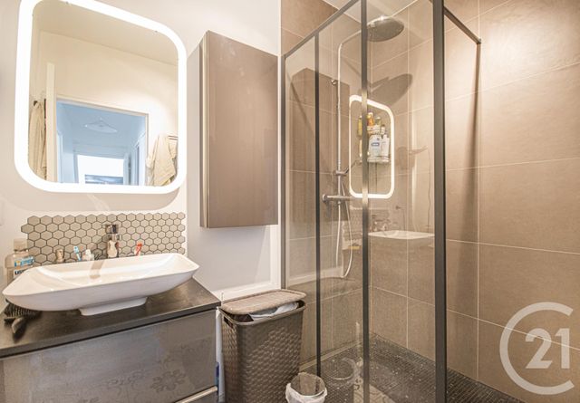 Appartement F3 à vendre - 3 pièces - 60,44 m2 - Paris - 75010 - ILE-DE-FRANCE