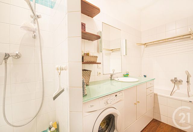 Appartement F4 à vendre - 4 pièces - 83,08 m2 - Paris - 75010 - ILE-DE-FRANCE